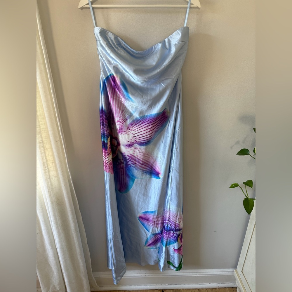 Runaway The Label Celeste Maxi Dress in Orchid Blue - Picture 2 of 5